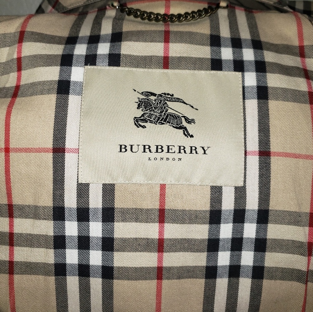 Burberry Chelsea Heritage Trench Coat - Picture 3 of 5